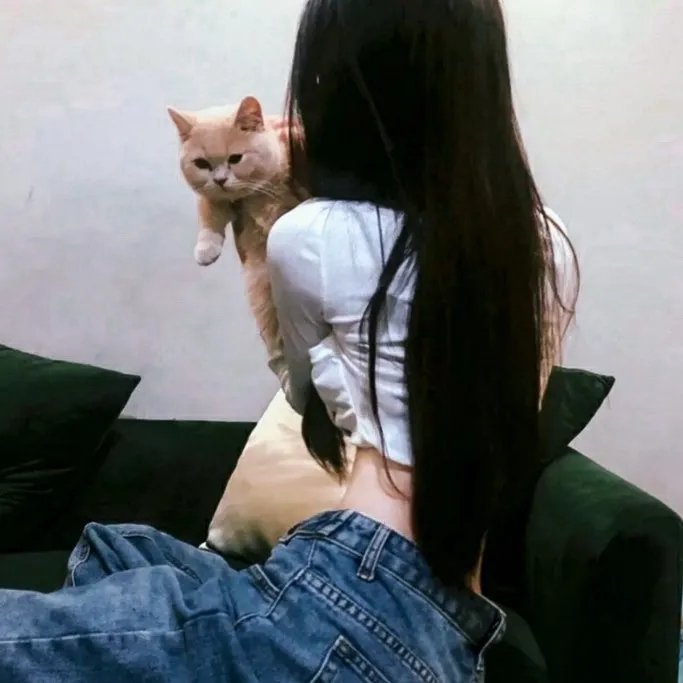 金爪女郎